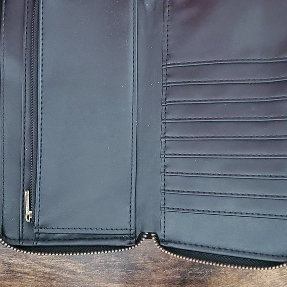 Black Wallet Set - Picture 2 of 3